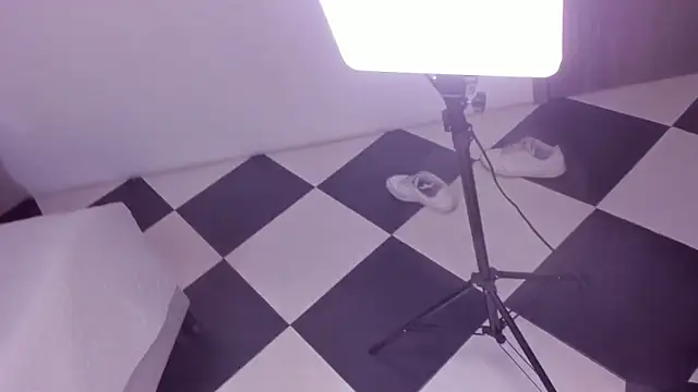 FiorellaLan online show from 04/24/26, 07:16