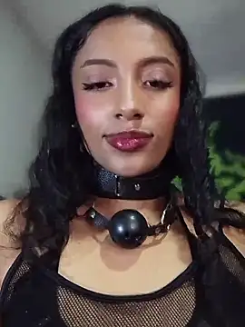 Snapshot of KattyBerryX chatting on 06/27/26, 10:26 KattyBerryX online show from 06/27/26, 10:26