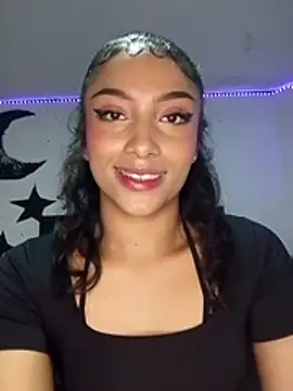 Snapshot of KattyBerryX chatting on 07/19/26, 04:22 KattyBerryX online show from 07/19/26, 04:22