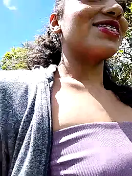 Snapshot of KattyBerryX chatting on 07/28/26, 06:42 KattyBerryX online show from 07/28/26, 06:42