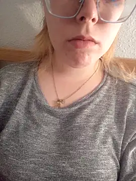 kitsuneniki online show from 03/12/26, 02:34