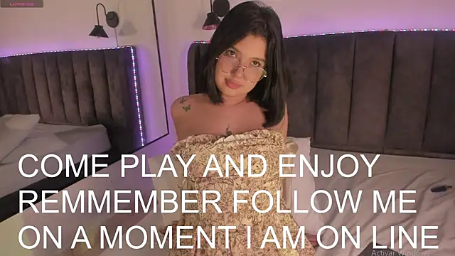 selena  smith1 online show from 04/26/26, 03:37