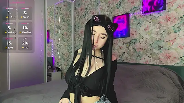 LizzyMooore online show from 04/12/26, 10:31