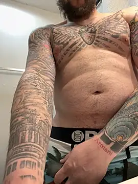 Snapshot of bigpappiii09 chatting on 03/23/26, 11:20 bigpappiii09 online show from 03/23/26, 11:20