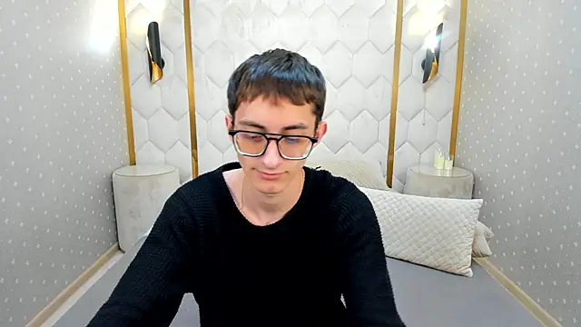 RonBevs online show from 06/11/26, 08:18