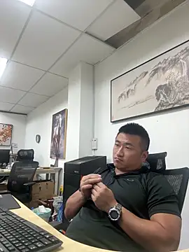 Cunzhangshibage02 online show from 04/13/26, 12:32