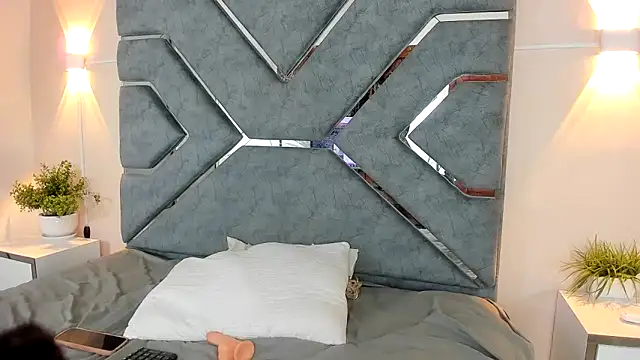 DanielaCruz-1 online show from 04/11/26, 07:45