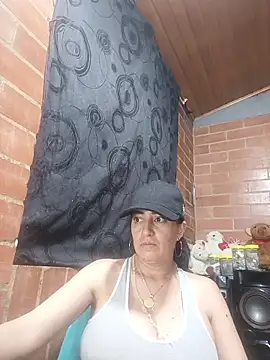 Snapshot of Alexandrina chatting on 05/20/26, 09:43 Alexandrina online show from 05/20/26, 09:43