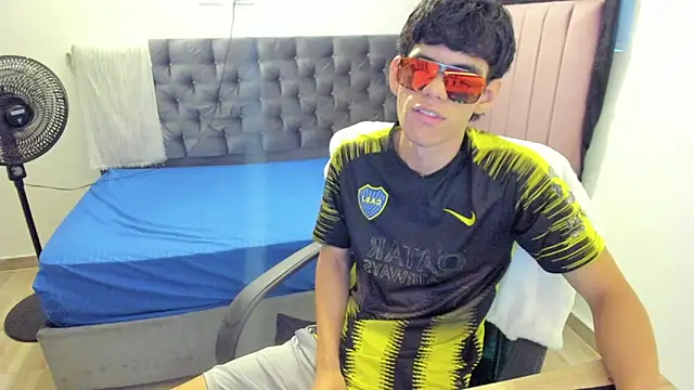 Josy 11 online show from 03/13/26, 08:37