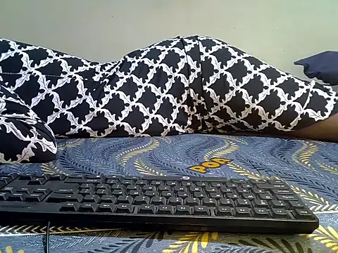 KendyQ  online show from 04/23/26, 04:14