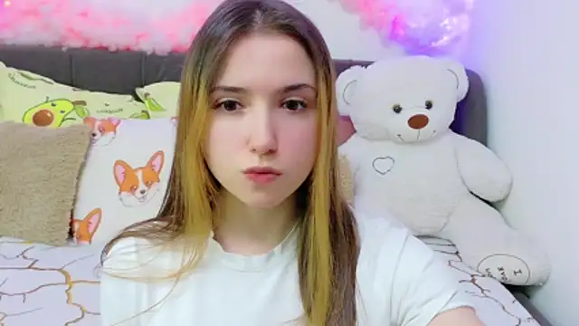 Snapshot of LeenMoonie chatting on 03/31/26, 08:31 LeenMoonie online show from 03/31/26, 08:31