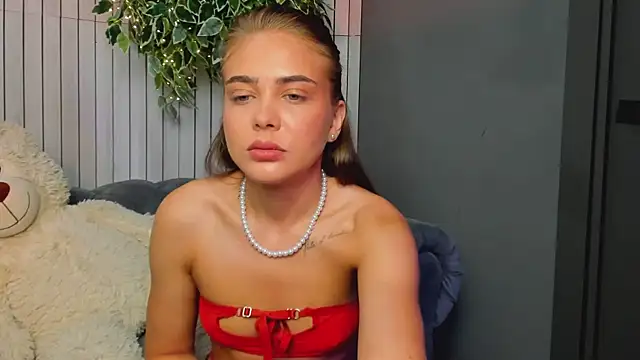 Snapshot of MilaLewi chatting on 05/30/26, 01:25 MilaLewi online show from 05/30/26, 01:25