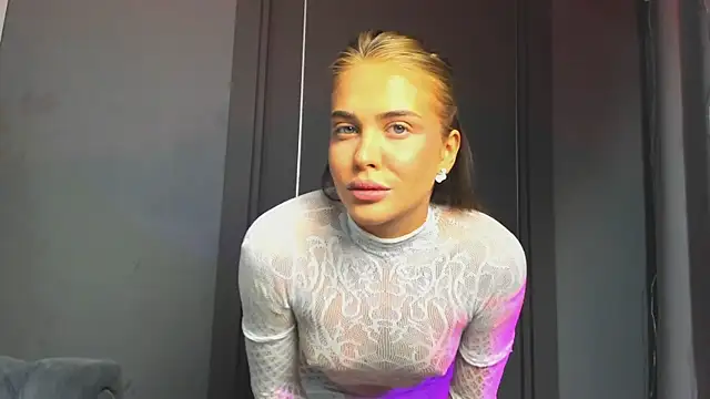 Snapshot of MilaLewi chatting on 06/01/26, 12:12 MilaLewi online show from 06/01/26, 12:12