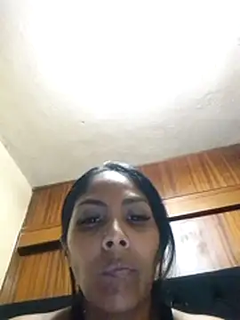 cosita rica 1 online show from 04/21/26, 05:03