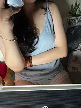 Xiaomee online show from 03/26/26, 04:34