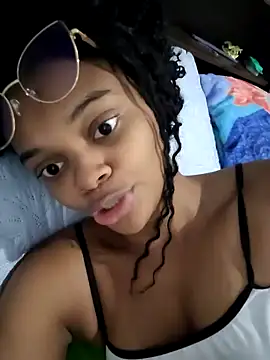 marialuiza2027 online show from 05/18/26, 11:38