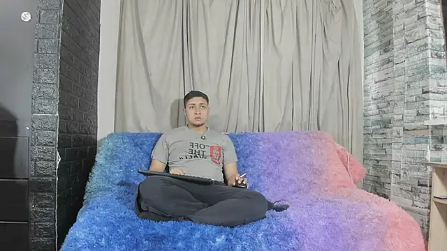 NoahAndBunny online show from 04/28/26, 11:48