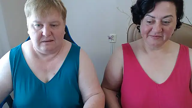 Snapshot of Lindy-Jeanie chatting on 06/18/26, 09:14 Lindy-Jeanie online show from 06/18/26, 09:14