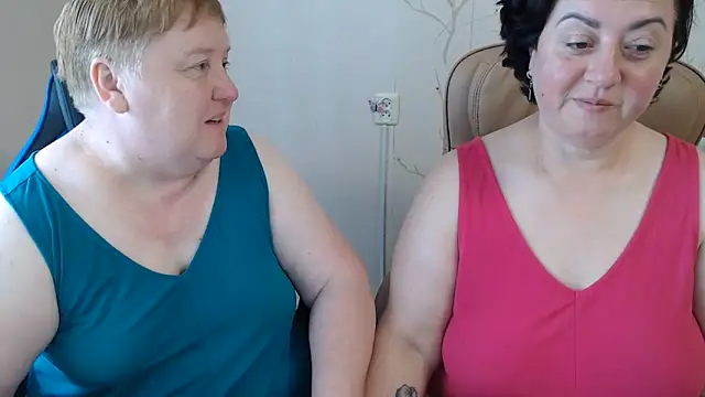 Snapshot of Lindy-Jeanie chatting on 06/20/26, 08:28 Lindy-Jeanie online show from 06/20/26, 08:28