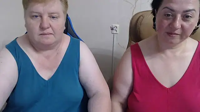 Snapshot of Lindy-Jeanie chatting on 06/25/26, 07:18 Lindy-Jeanie online show from 06/25/26, 07:18