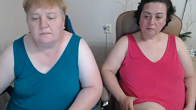 Snapshot of Lindy-Jeanie chatting on 07/15/26, 06:46 Lindy-Jeanie online show from 07/15/26, 06:46