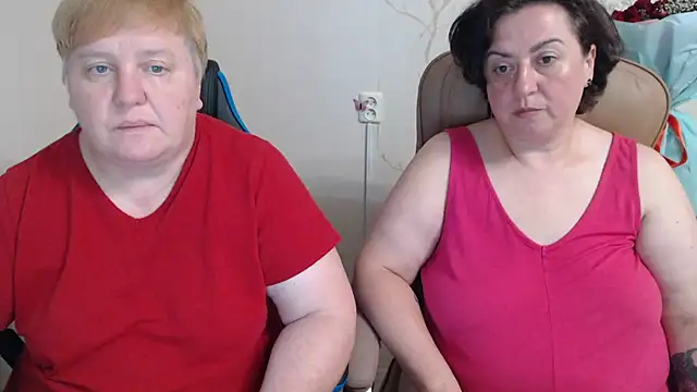 Snapshot of Lindy-Jeanie chatting on 07/23/26, 08:29 Lindy-Jeanie online show from 07/23/26, 08:29