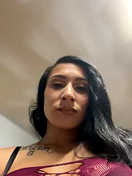 Snapshot of FerrariFrench chatting on 09/16/25, 04:02 FerrariFrench online show from 09/16/25, 04:02