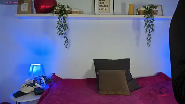 cuttie blondie online show from 04/29/26, 11:14