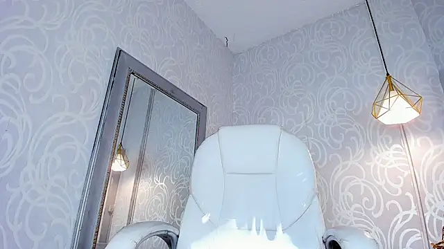 MiaCamille  online show from 07/28/26, 07:39