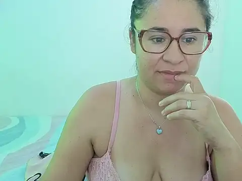 Snapshot of estrellajunior chatting on 07/07/26, 11:14 estrellajunior online show from 07/07/26, 11:14