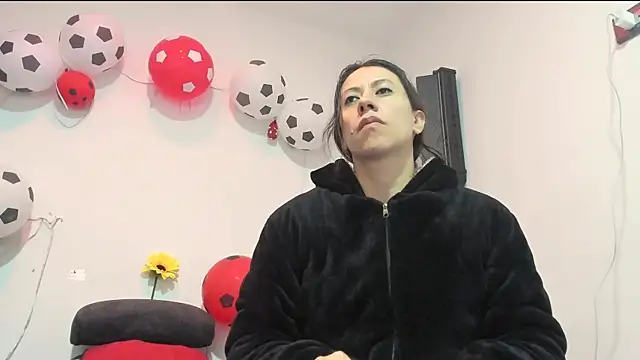 ItsAmara online show from 07/12/26, 01:02