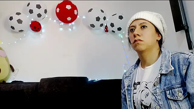 ItsAmara online show from 08/04/26, 07:27