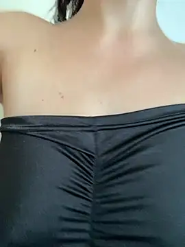 Snapshot of prisci1 chatting on 03/14/26, 02:22 prisci1 online show from 03/14/26, 02:22