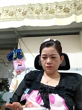 Love forever 69 online show from 04/14/26, 11:22