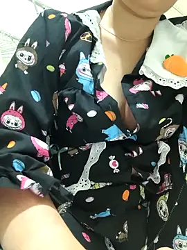 Love forever 69 online show from 04/21/26, 10:23