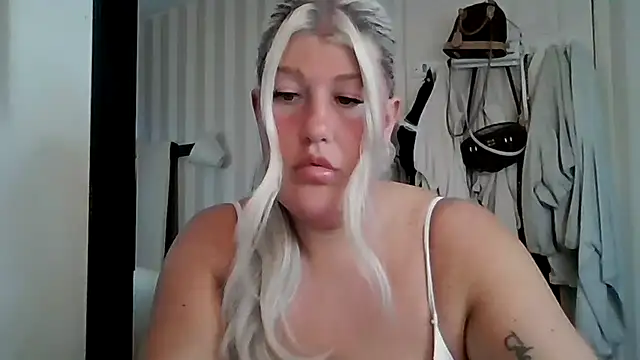 Snapshot of Lexi_Laura chatting on 05/30/26, 08:17 Lexi Laura online show from 05/30/26, 08:17