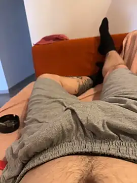 Snapshot of g_thess chatting on 04/04/26, 10:46 g thess online show from 04/04/26, 10:46