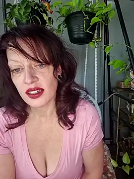 Snapshot of PurpleBunnyxo chatting on 05/03/26, 04:35 PurpleBunnyxo online show from 05/03/26, 04:35