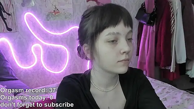 RileyNymph online show from 05/01/26, 03:11