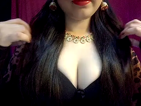 Snapshot of nadia_doll69 chatting on 06/07/26, 06:33 nadia doll69 online show from 06/07/26, 06:33