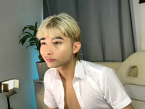 Snapshot of angel_yuhogg chatting on 07/03/26, 07:31 angel yuhogg online show from 07/03/26, 07:31