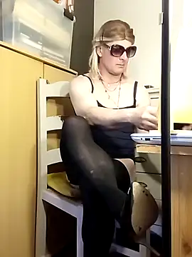 stephie83 online show from 03/23/26, 04:44