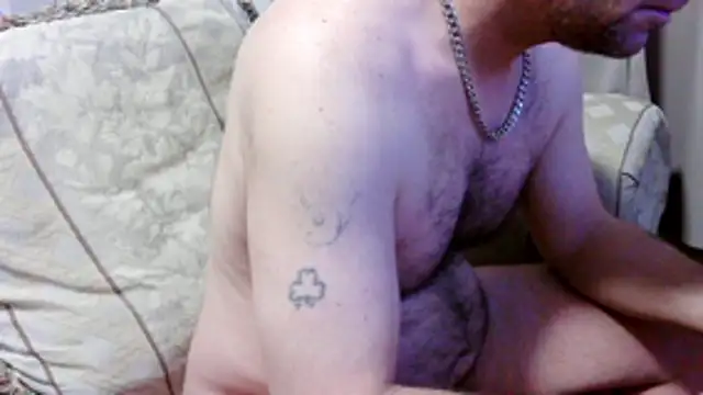 Snapshot of willywet chatting on 05/27/26, 01:35 willywet online show from 05/27/26, 01:35