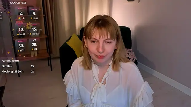 Snapshot of susie_miu chatting on 04/06/26, 04:46 susie miu online show from 04/06/26, 04:46