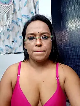 Snapshot of hornyrosy321 chatting on 05/03/26, 05:08 hornyrosy321 online show from 05/03/26, 05:08