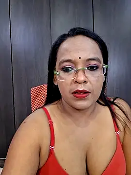 Snapshot of hornyrosy321 chatting on 06/02/26, 05:37 hornyrosy321 online show from 06/02/26, 05:37