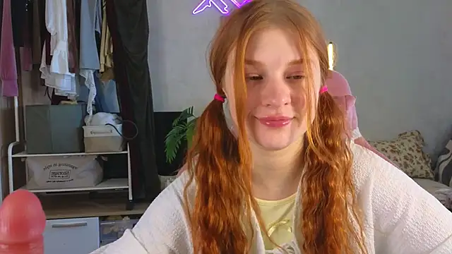 Snapshot of GoldenSunBunny chatting on 05/08/26, 11:15 GoldenSunBunny online show from 05/08/26, 11:15