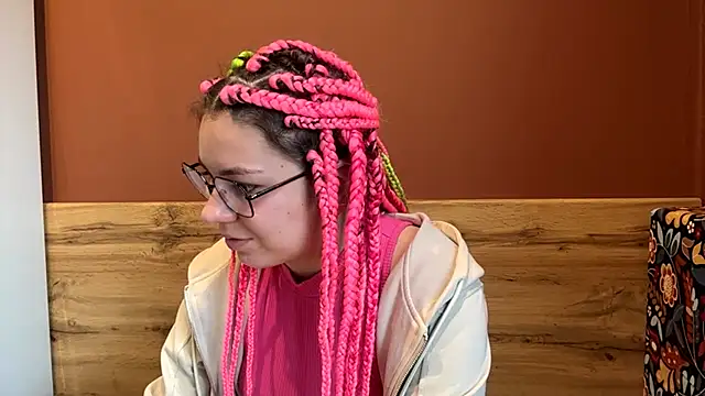 KlairRoms online show from 03/17/26, 04:06