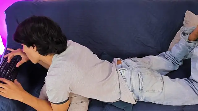 Cheys Mast online show from 03/18/26, 06:44