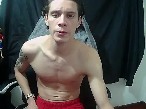 Snapshot of crixus11111 chatting on 05/04/26, 03:35 crixus11111 online show from 05/04/26, 03:35